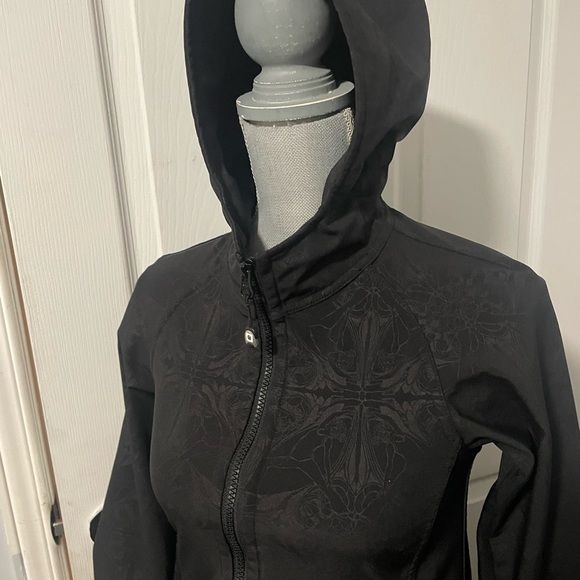 Lululemon long black rain coat size 2 - Picture 2 of 6